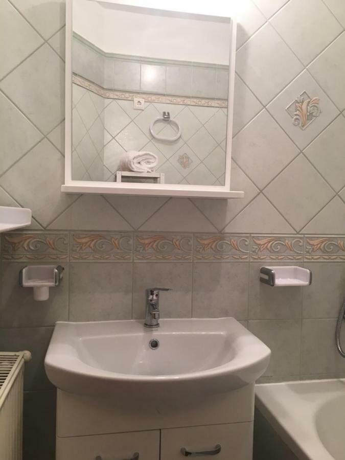 Rose Apartman Ντέμπρετσεν Εξωτερικό φωτογραφία